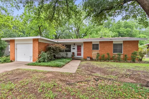 1207 W Tucker Blvd, Arlington, TX 76013