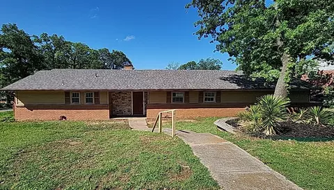 440 Wildwood Ln, Burleson, TX 76028