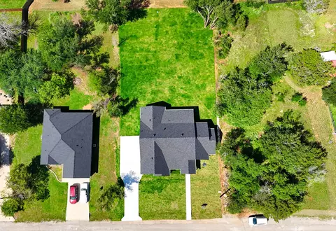 5008 San Marcos Dr, Granbury, TX 76048