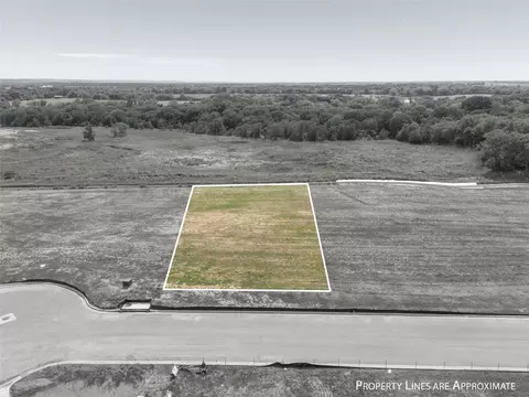 105 Amistad Cir, Mcgregor, TX 76657