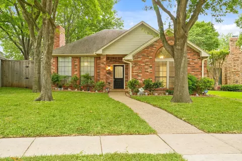 2214 Greenpark Dr, Richardson, TX 75082
