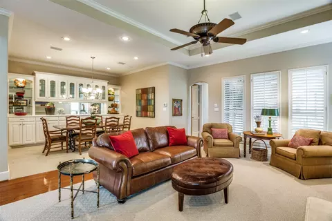 4209 Oak Park Ct, Fort Worth, TX 76109