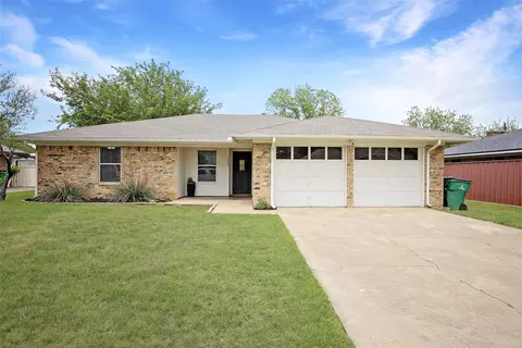 1306 Fairway Dr, Graham, TX 76450