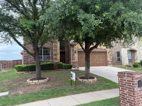 1121 Albany Dr, Fort Worth, TX 76131