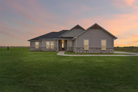 2061 Goodwyn Rd, Avalon, TX 76623