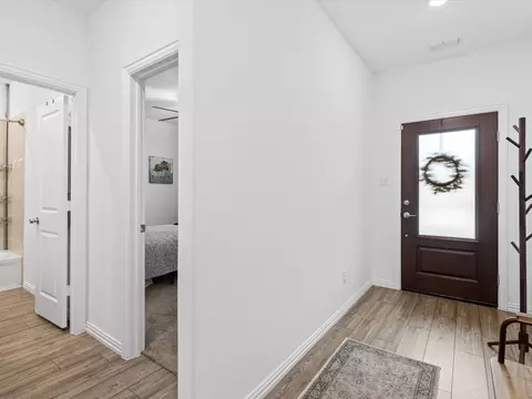 949 Skytop Dr, Haslet, TX 76052 photo 4