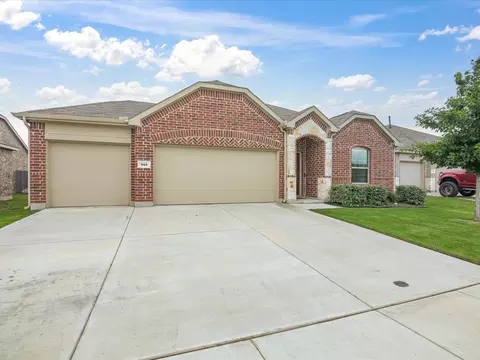 949 Skytop Dr, Haslet, TX 76052 photo 2