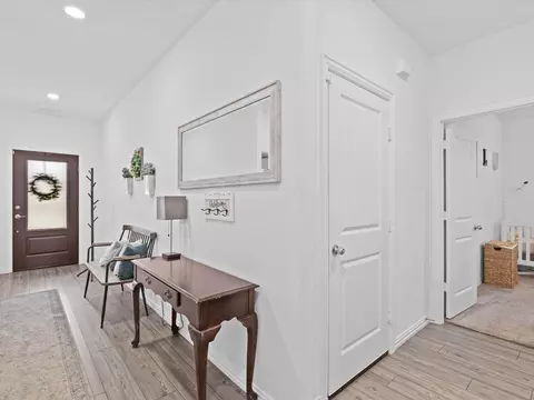 949 Skytop Dr, Haslet, TX 76052 photo 3