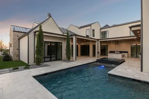 Exterior - 1740 Oakbrook Dr, Keller, TX 76262 photo 4 of 7