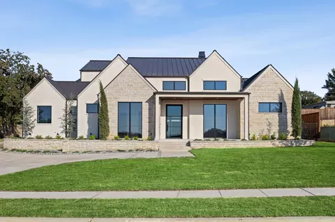 Exterior - 1740 Oakbrook Dr, Keller, TX 76262 photo 2 of 7