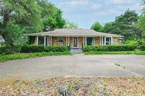3812 Laurel Canyon Dr, Dallas, TX 75233