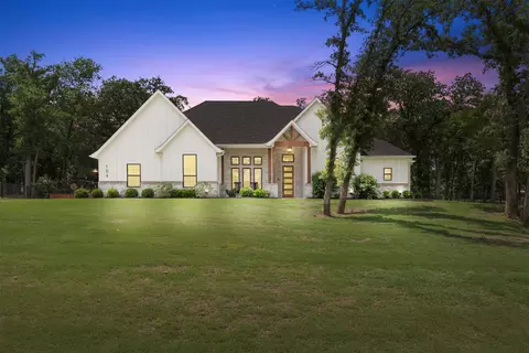 104 Clayton Xing, Springtown, TX 76082