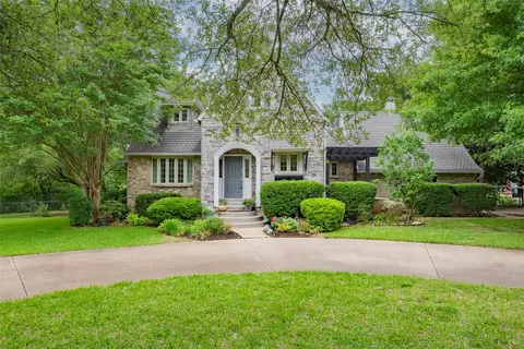 1120 Broadhead Rd, Waxahachie, TX 75165