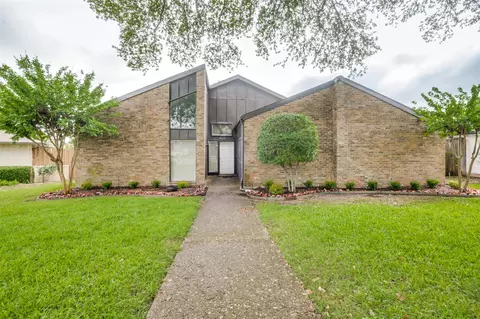 6028 Gentle Knoll Ln, Dallas, TX 75248