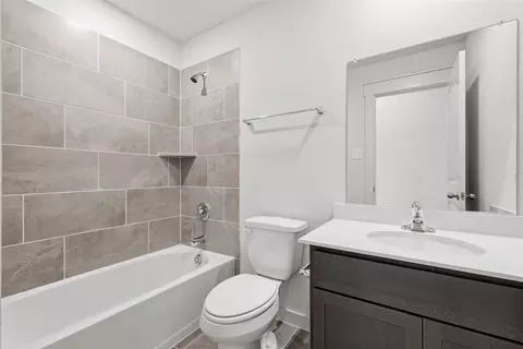 Bath - 114 John Laurens Dr, Venus, TX 76084 photo 3 of 3