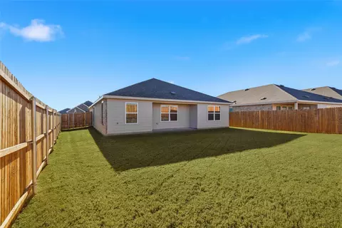 Exterior - 114 John Laurens Dr, Venus, TX 76084 photo 3 of 4