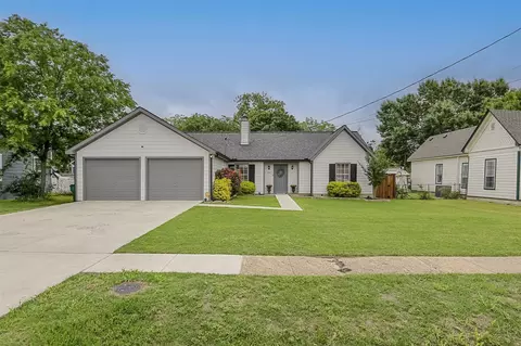 212 Briggs St, Waxahachie, TX 75165