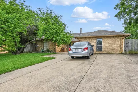 407 Mckinley St, Cedar Hill, TX 75104