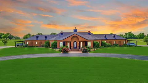 83 County Road 239, Gainesville, TX 76240