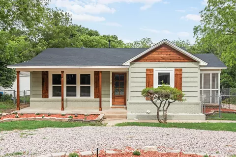 118 N Stewart Ave, Lancaster, TX 75146