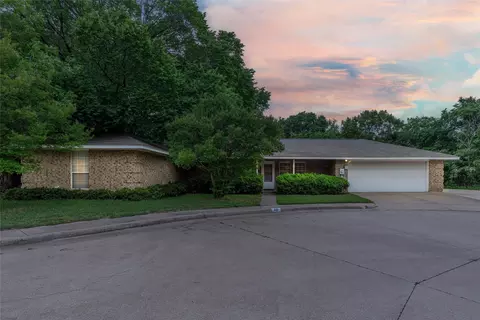401 Mara Ln, Red Oak, TX 75154