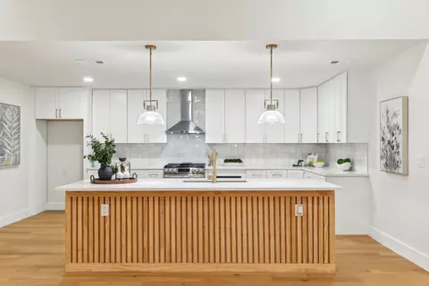 9626 Vista Oaks Dr, Dallas, TX 75243