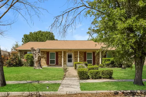 2118 Wilderness Trl, Grand Prairie, TX 75052