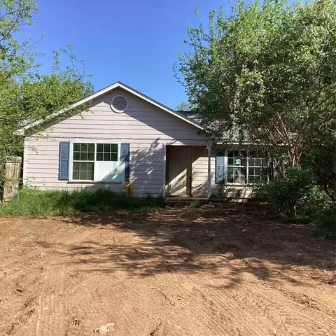 249 Ledbetter Ln, Denison, TX 75021