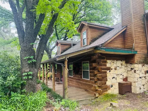 1368 E Renfro St, Burleson, TX 76028