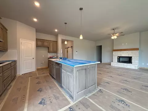 Kitchen - 509 Ashlow Ct, Springtown, TX 76082 photo 3 of 3