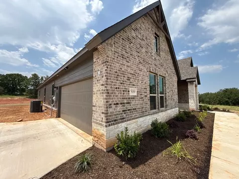 Exterior - 509 Ashlow Ct, Springtown, TX 76082 photo 4 of 8