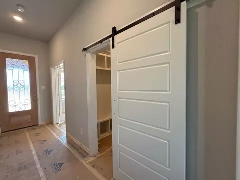 Entry Way - 509 Ashlow Ct, Springtown, TX 76082 photo 2 of 2