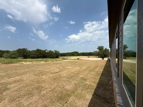 Exterior - 509 Ashlow Ct, Springtown, TX 76082 photo 7 of 8