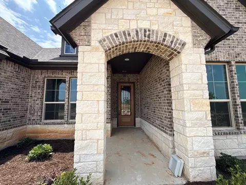 Exterior - 509 Ashlow Ct, Springtown, TX 76082 photo 5 of 8