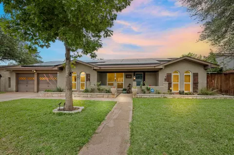 7559 Terry Dr, North Richland Hills, TX 76180