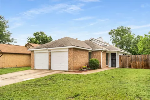 2513 Butterfield Dr, Fort Worth, TX 76133