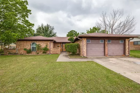 1501 La Sierra Rd, Edgecliff Village, TX 76134
