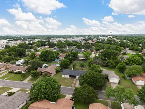 236 Laredo Dr, Hewitt, TX 76643 photo 26