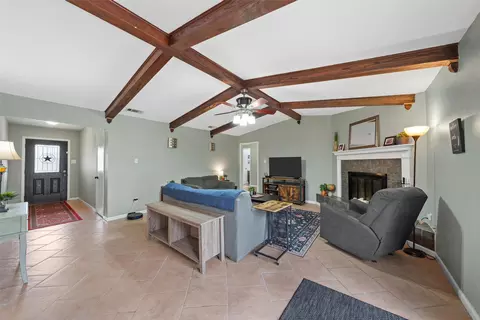 236 Laredo Dr, Hewitt, TX 76643 photo 6