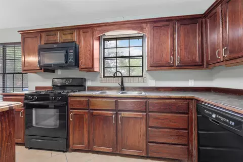 236 Laredo Dr, Hewitt, TX 76643 photo 13