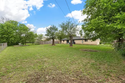 236 Laredo Dr, Hewitt, TX 76643 photo 24