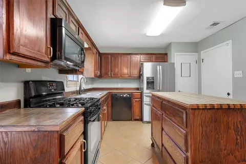 236 Laredo Dr, Hewitt, TX 76643 photo 11