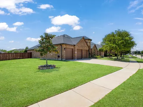 2931 Cool Water Ter, Grand Prairie, TX 75054