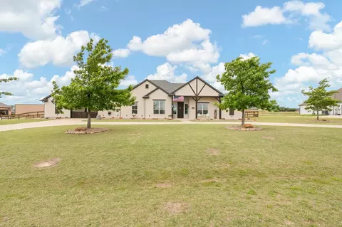 164 Palomino Ct, Cresson, TX 76035