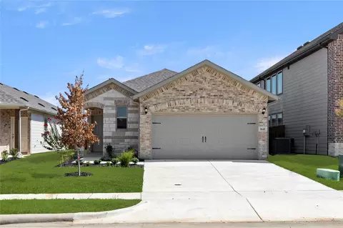 1641 Meadow Crest Dr, Aubrey, TX 76227