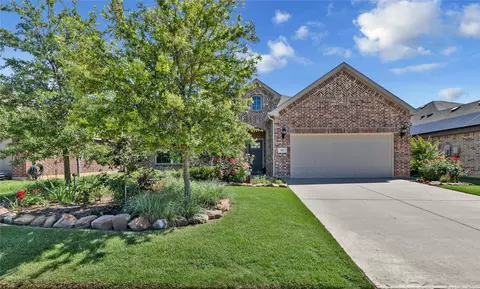 613 Meadowedge Ln, Denton, TX 76207
