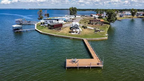 6465 Peninsula Rd, Kerens, TX 75144