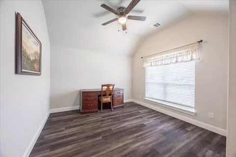308 Bronco Dr, Pilot Point, TX 76258 photo 7