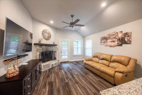 308 Bronco Dr, Pilot Point, TX 76258 photo 17