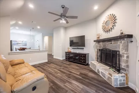 308 Bronco Dr, Pilot Point, TX 76258 photo 18